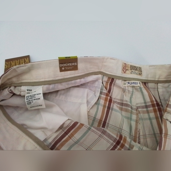 Nwt DOCKERS Washed Khaki Men's Y2K Plaid Cream, Browns, And Teal Shorts - SZ 44 - Picture 4 of 4